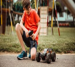 Τηλεκατευθυνόμενα& Ηλεκτρονικά