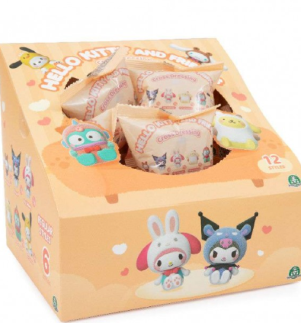 HELLO KITTY-ΦΙΓΟΥΡΑ 4εκ.CROSS DRESSING-ΣΤΑΝΤ 18τεμ.(ΚΙΝΑ)